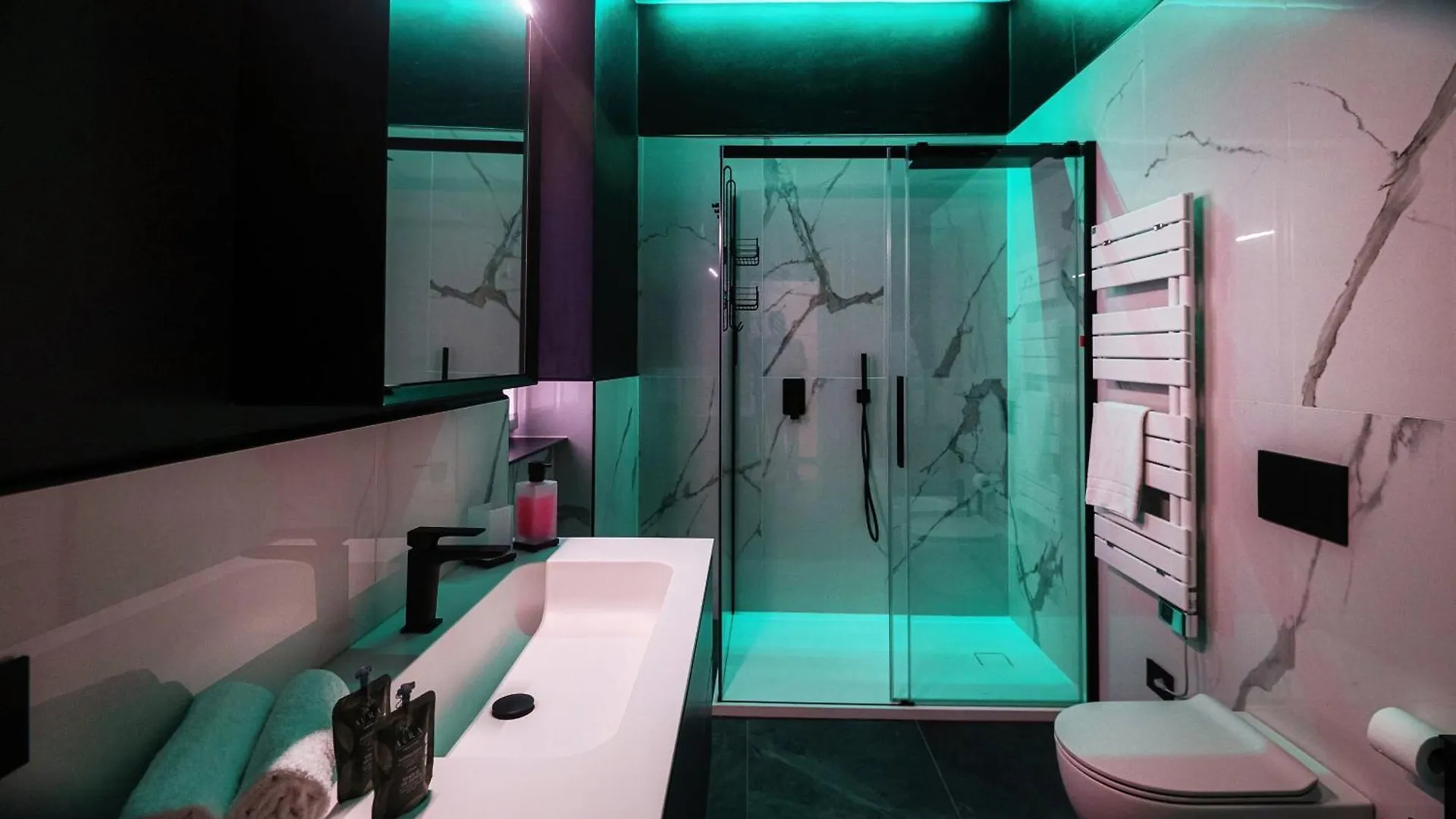 Appartamento Breva - Downtown Como - Jacuzzi And Garden 아파트