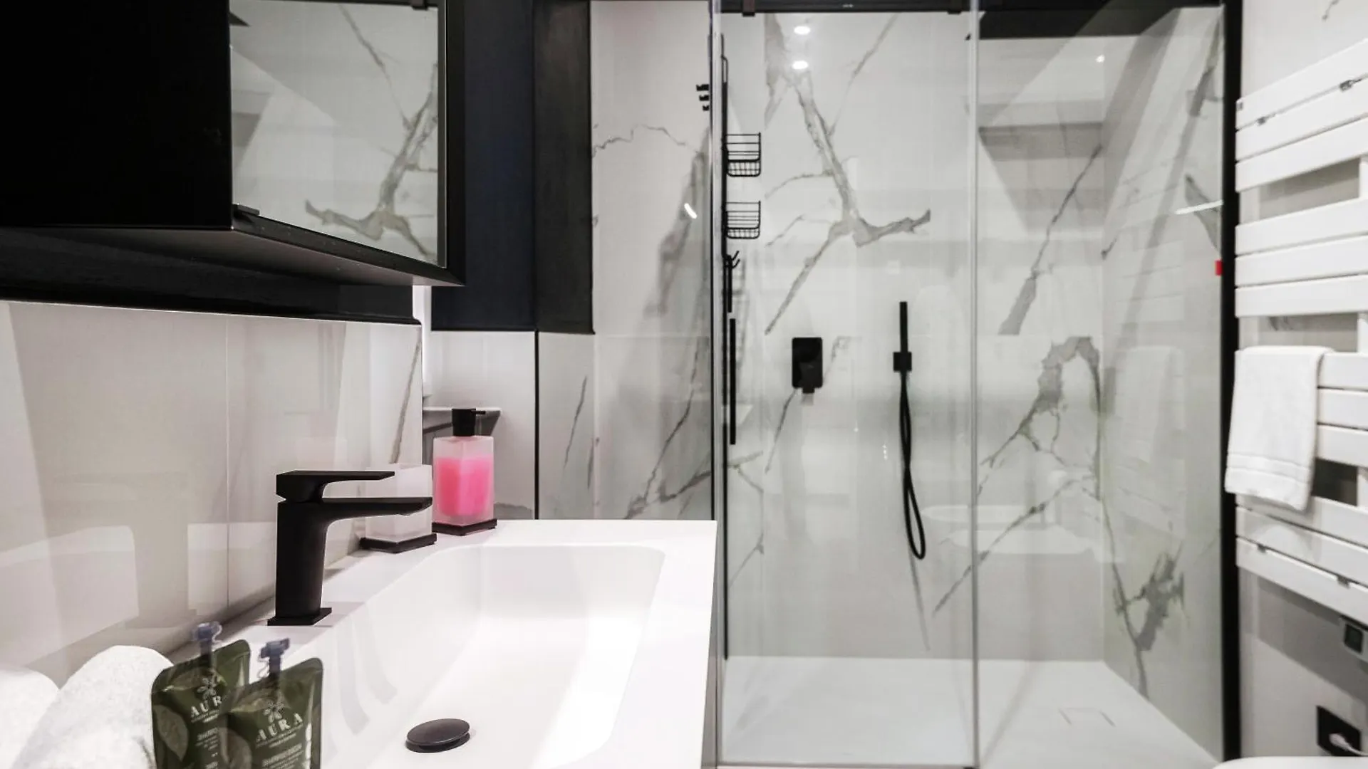 Appartamento Breva - Downtown Como - Jacuzzi And Garden 아파트