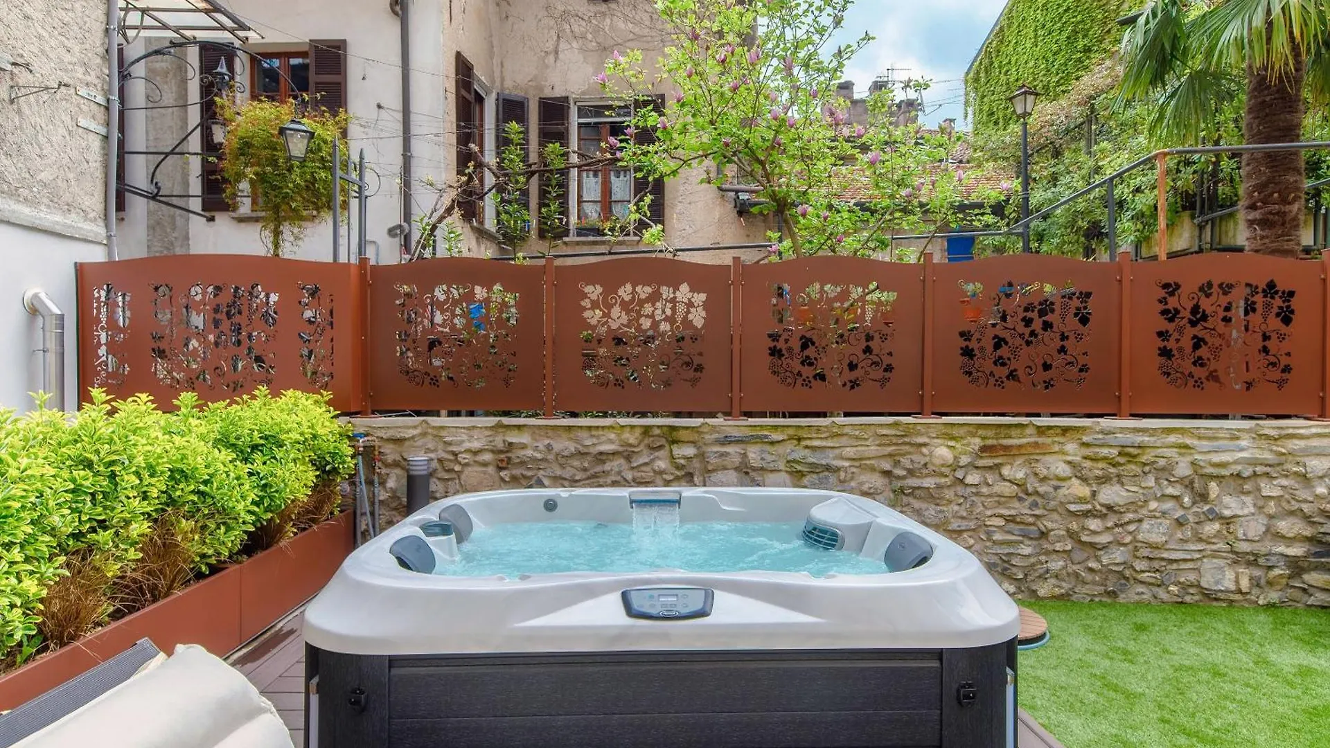 Appartamento Breva - Downtown Como - Jacuzzi And Garden